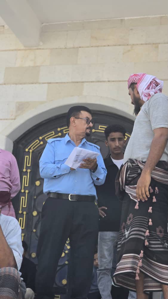 بين الممرات لا خلف المكتب العميد صالح عاطف يجسد نموذج المسؤول القريب من المواطن