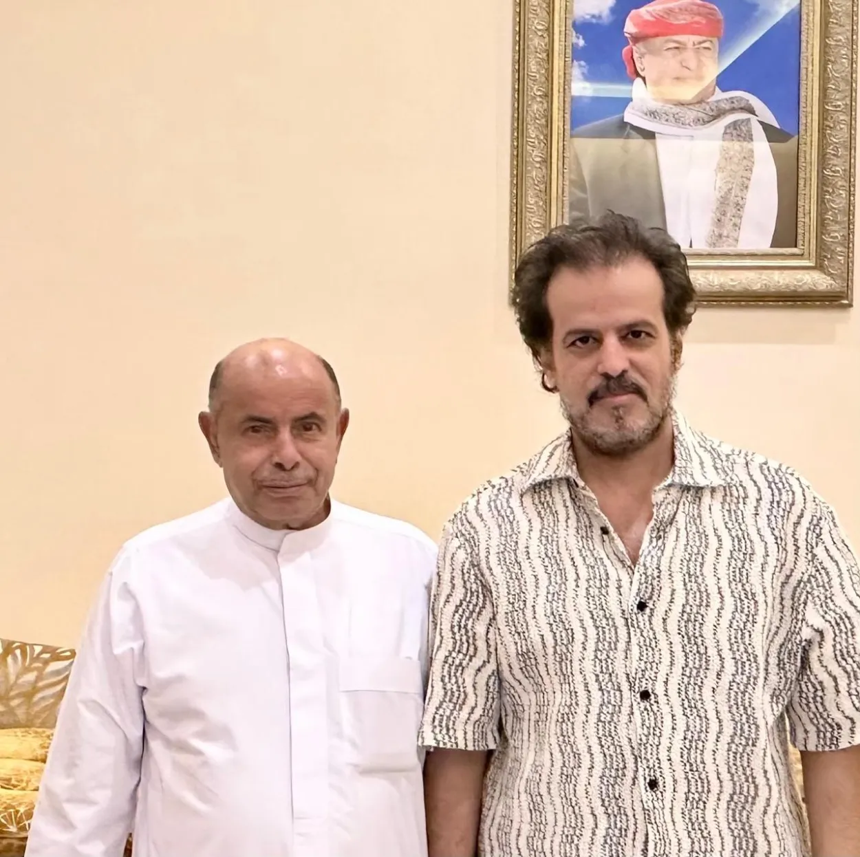 الخنبشي يزور أسرة الرئيس هادي في الرياض مواسيا ووفاء لمسيرته الوطنية 