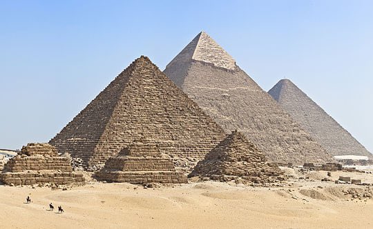 أهرامات الجيزة المصرية