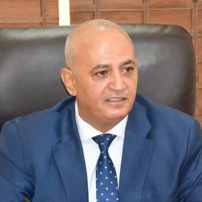 وزير المياه والبيئة يدين الهجوم الحوثي على ميناء المخا ويعزي في ضحاياه