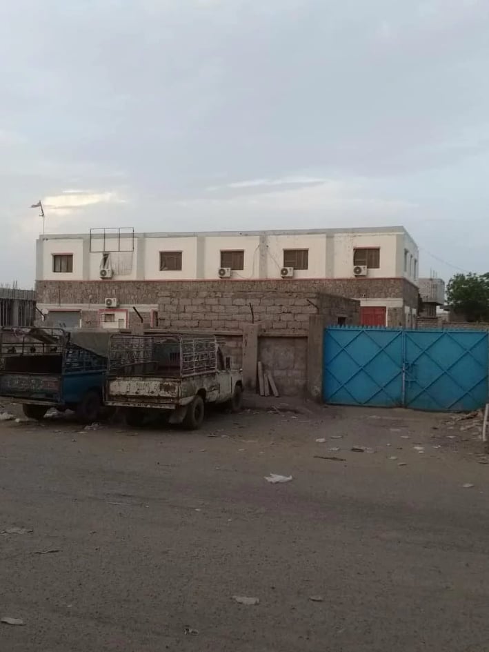 مبنى المياه بلحج اسم بلا فعل