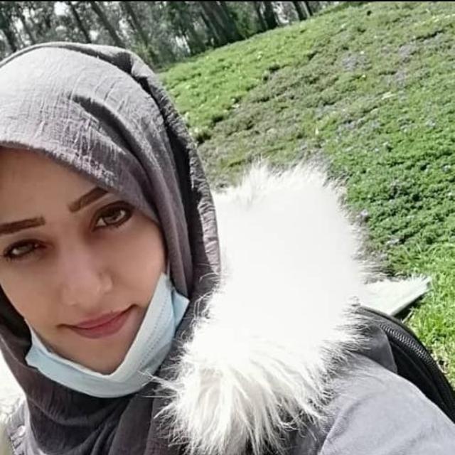 الصحفية دنيا خالد سعيد